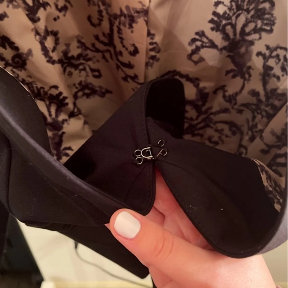 Blazer - Picture 5 of 5